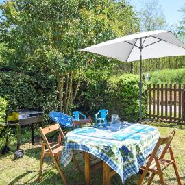 2 Bedroom Amazing Home In Massarosa