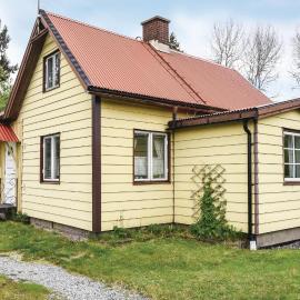 3 Bedroom Cozy Home In Ed, hotell i Ed