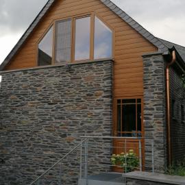 L'Atelier d'Arthur - Gîte chaleureux avec jacuzzi., hotel in Tenneville
