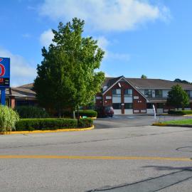 Motel 6-Newport, RI、ニューポートのホテル