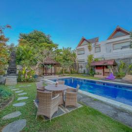 Villa Senyum, khách sạn ở Canggu