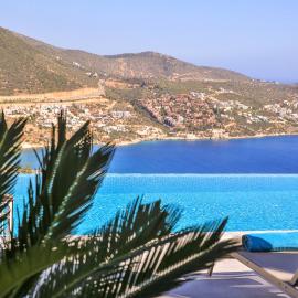 Luxury 5 bedroom villa with heated infinity pool & amazing sea views, khách sạn ở Kaş