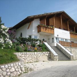 Garni Sonnegg, hotel a Petersberg