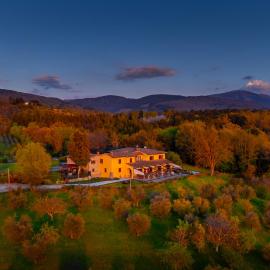 Tenuta Risalpiano – hotel w mieście Pelago