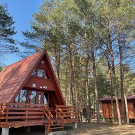 Domek letniskowy nad jeziorem, hotel i Marksoby