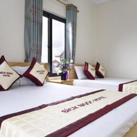 Bích Ngọc Hotel Quan Lạn - Thứ 7 nhận 5 phòng trở lên, Hotel in Làng Liễu