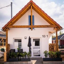 Neu Renoviertes Ferienhaus/wohnunng Kleine Auszeit – hotel w mieście Sonnenbühl