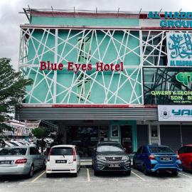 Blue Eyes Hotel, hótel í Kepala Batas