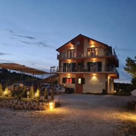 SLATKI SNOVI II, hotel di Knin