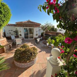 Casa Hermosa, hotel in Torre de Benagalbón