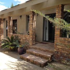 Bergbau Haus Guest House, hotel em Volksrust