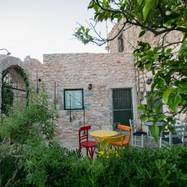 Charouda country house, hotel in Pyrgos Dirou