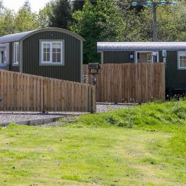 Foresterseat Shepherd Huts, hotel em Forfar