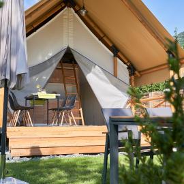 Comfort Safarizelt direkt am Ossiachersee, hotel a Steindorf am Ossiacher See