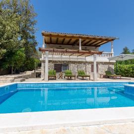 House Anima, hotel in Maslinica