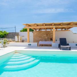 Dependance Specchia with Pool, hotel in Specchia