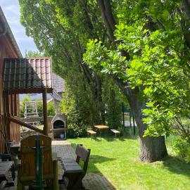 Jagdhaus auf dem Forsthof mit Sauna, ξενοδοχείο σε Eckartsberga