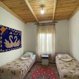 Guest House Guljan, hotel in Bokonbayevo