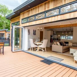 High Oaks Grange - Contemporary Lodges, Hotel in Pickering