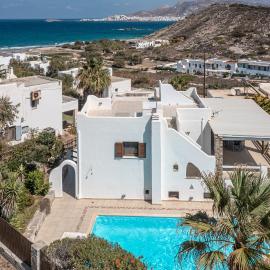 4 Bedroom Villa Valerie with private swimming pool, hotel in Stelida
