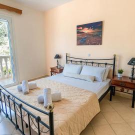 Sunny Aprt at Klelia Cottage, Hotel in Zakynthos