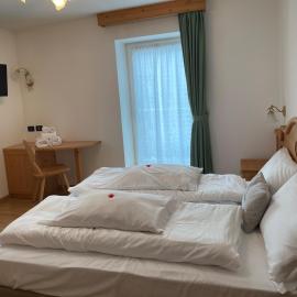 Garnì Villa Elsa, hotelli kohteessa Pozza di Fassa