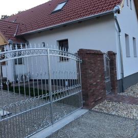 Fazekas Vendégház, hotel in Balatonkeresztúr