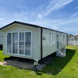 J2 static caravan at Fairway Holiday Park