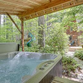 River Breeze Chalet - Meredith Lodging, hotel in Rhododendron