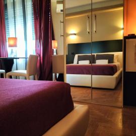 Hotel L' Orto degli Otelli, готель у місті Фрозіноне