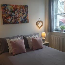 Beautiful Apartment 2 mins To The Beach, hotel in St. Leonards