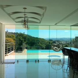 Sobrado piscina bem localizado 5 min do Flamboyant, hotel in Goiânia