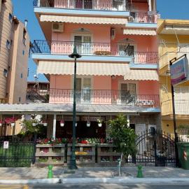 Villa Christina, hotel in Olympic Beach