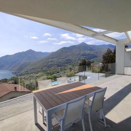 IseoLakeRental - Monti e Lago, hotell i Solto Collina
