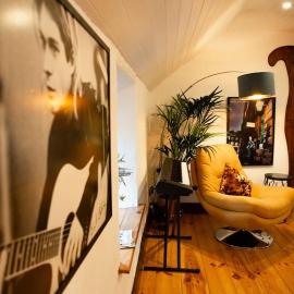 Cosy Apartment/ Explore The Area/Enjoy our Pub, hotel i Headford