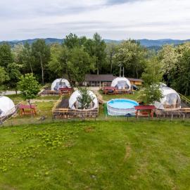Brancoveanu Glamping, Hotel in Văratici