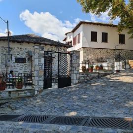 ΘΕΤΙΣ, Hotel in Vyzítsa