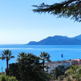 Studio cabine vue mer, piscine panoramique, parking couvert, hotel u Cannesu