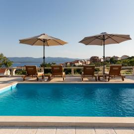Olive Trees Cottage, hotel v destinaci Bol
