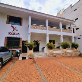 Hotel Karlo By GHO Hoteles、カリのホテル