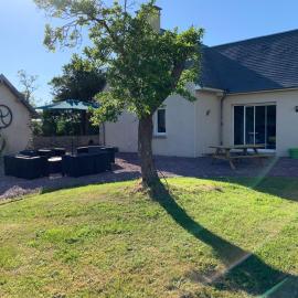 BlackBerry Cottage - Maison de vacances - with WIFI，萊賽的飯店