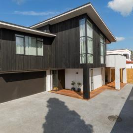 Luxury Escape in CBD - Walking Distance To Town, hotel in Tauranga