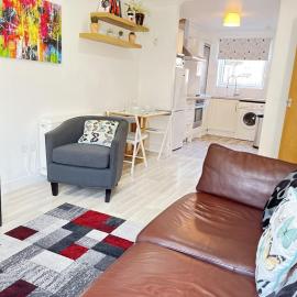 Bright 2 Bedroom Apartment - Edinburgh, ξενοδοχείο στο Εδιμβούργο