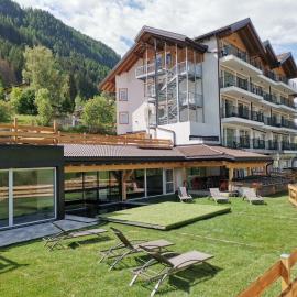 Active Alm Hotel, hotel Moenában