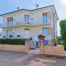Affitta Camere Elena, hotel u gradu Kola di Lacize