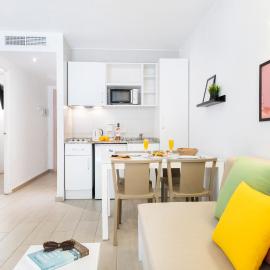 FLOR los Almendros Apartamentos, מלון בפגוארה