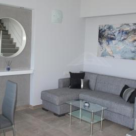 Attic Apartments, hotel in Agia Anna