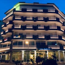Viesnīca Hotel Bellevue pilsētā Kaorle