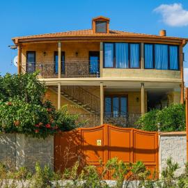 Villa Lata, hotell i Misakʼtsʼieli