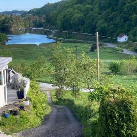 Anneks i naturskjønne Gitlevåg, hotel u gradu Lingdal
